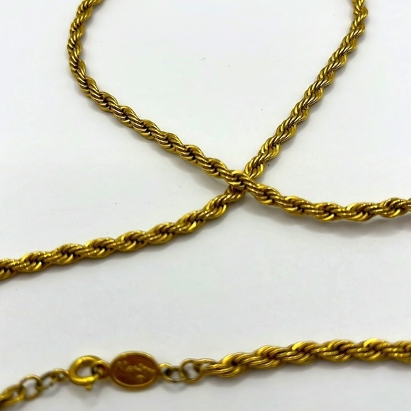 Vintage Napier Necklace | gold twisted Necklace |18” Length |Gold Tone Unisex - Picture 4 of 6